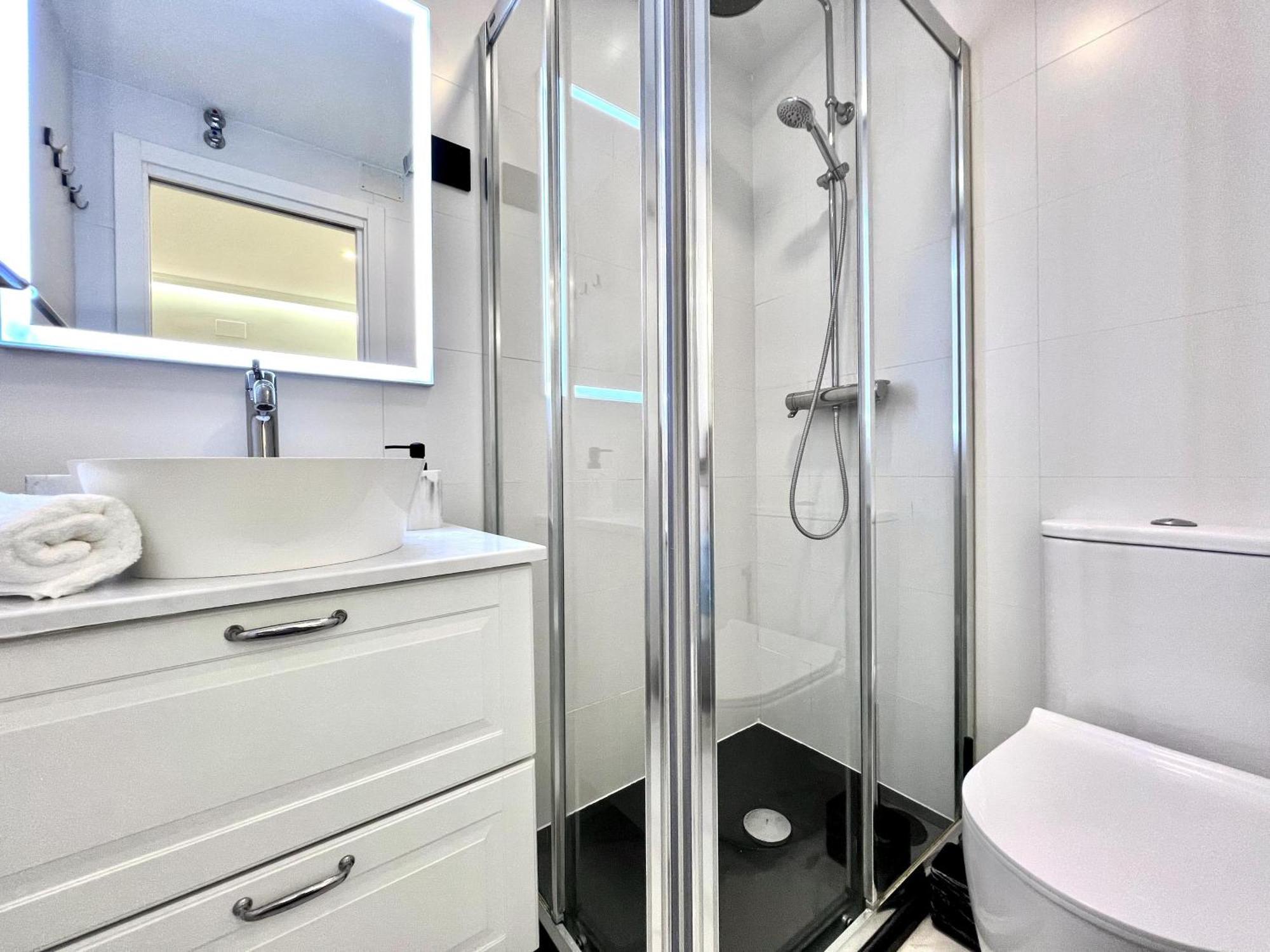 Apartment In The Heart Of Madrid-Piso En Malasana Exteriör bild