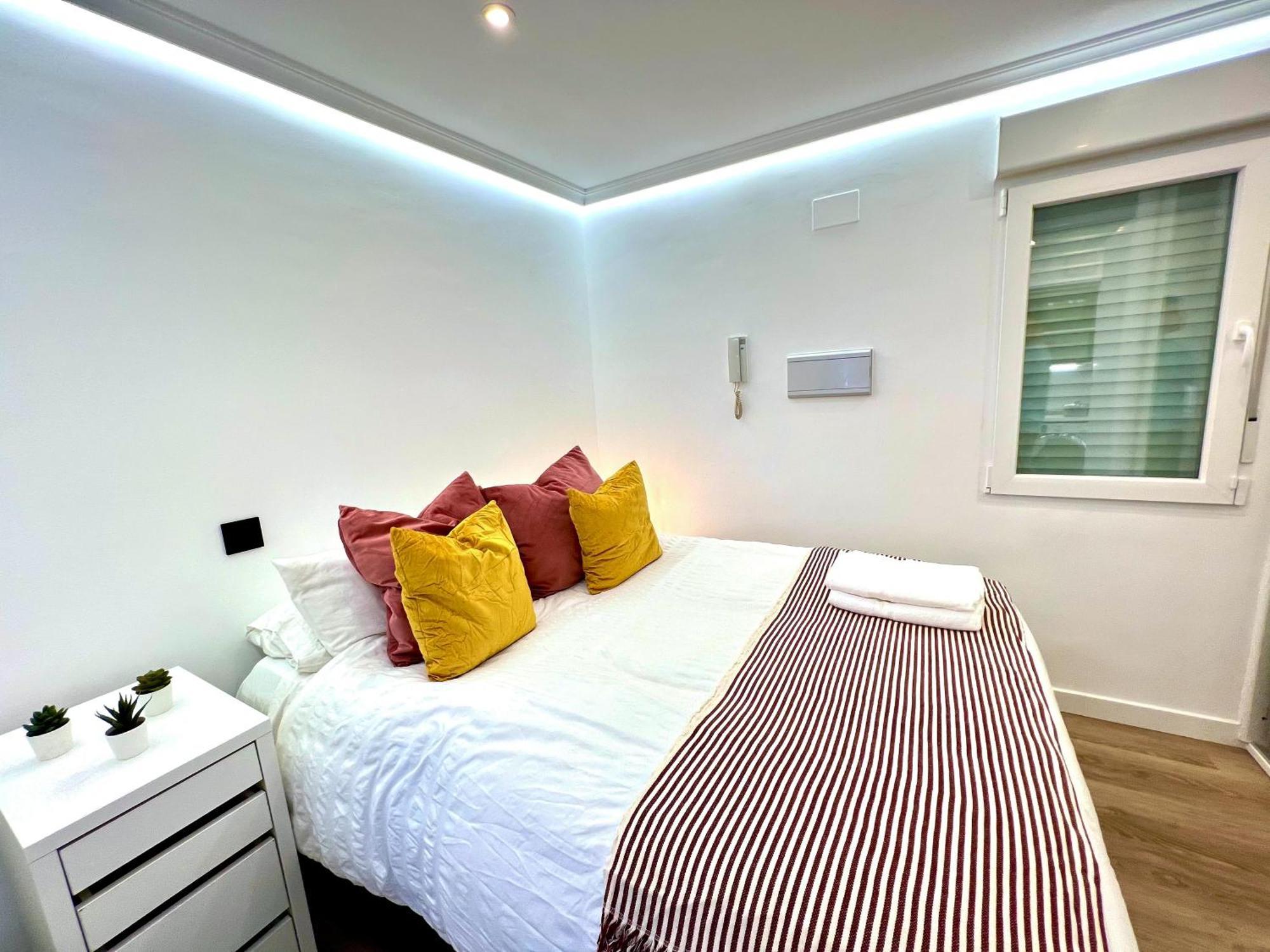 Apartment In The Heart Of Madrid-Piso En Malasana Exteriör bild