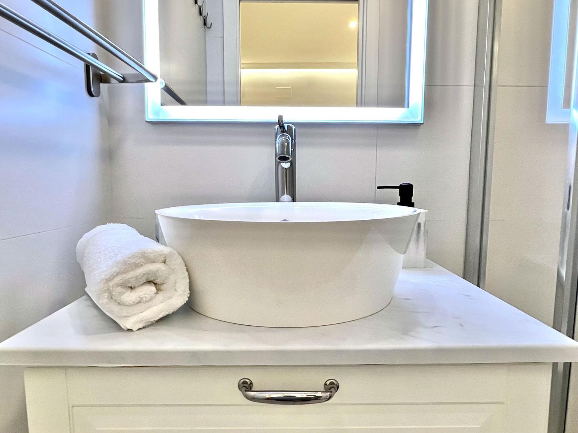 Apartment In The Heart Of Madrid-Piso En Malasana Exteriör bild