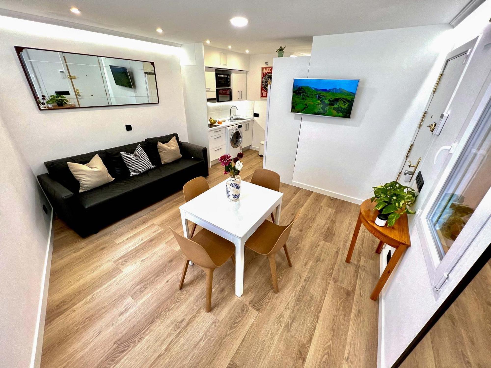 Apartment In The Heart Of Madrid-Piso En Malasana Exteriör bild